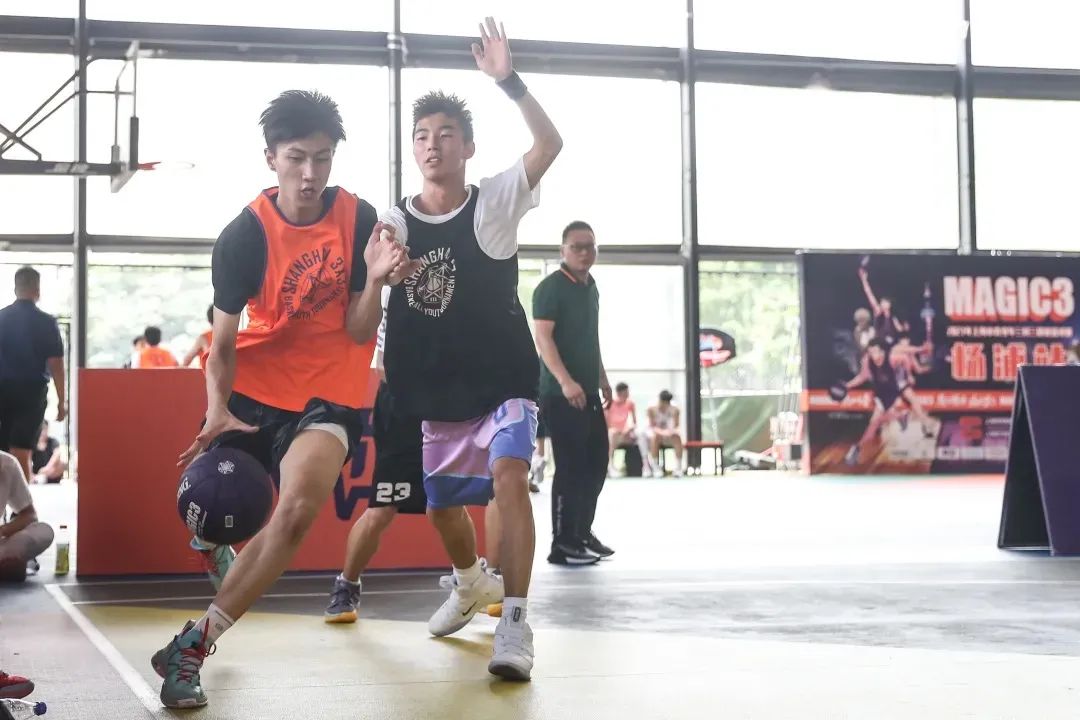 篮球裁判规则中国3v3视频_篮球裁判规则中国3v3比赛_中国篮球3v3篮球裁判规则