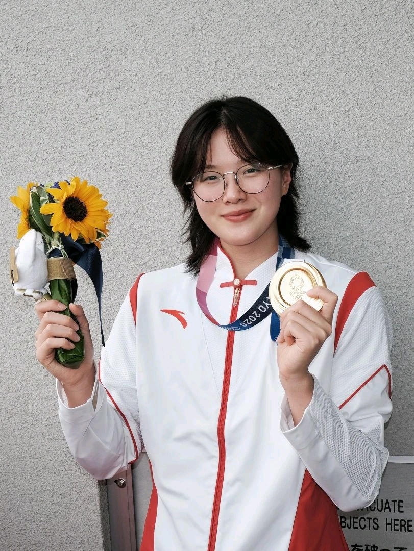 江西女孩获得游泳冠军_游泳江西冠军女孩获得视频_江西游泳奥运冠军