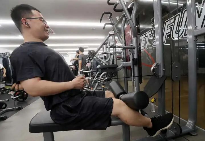 健身房私教价格表图片大全_高端私教健身房_健身房私教套餐价格表