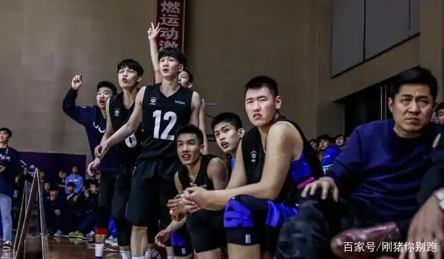篮球联赛冠军中国名单_中国篮球联赛所有冠军_篮球联赛冠军中国是谁
