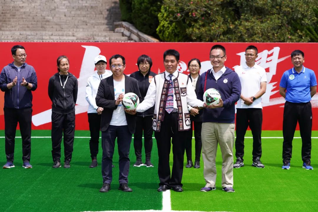 云南省足球运动员_2020云南校园足球联赛_云南乡村小学拿省足球冠军