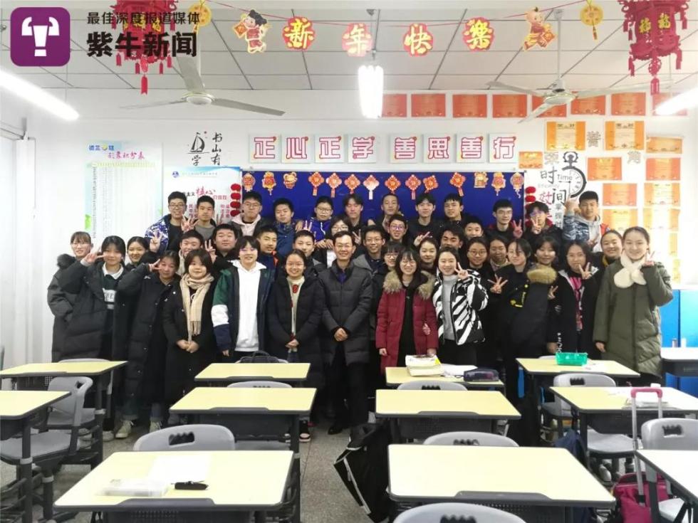 高中生运动会花式入场视频_高中生运动会项目有哪些_高中生运动会诗