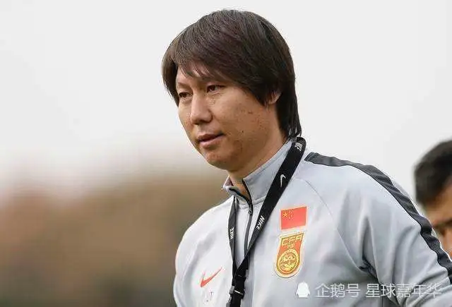 中国男足历史最佳阵容曝光，外国球迷选出铁杆粉丝心目中的11人