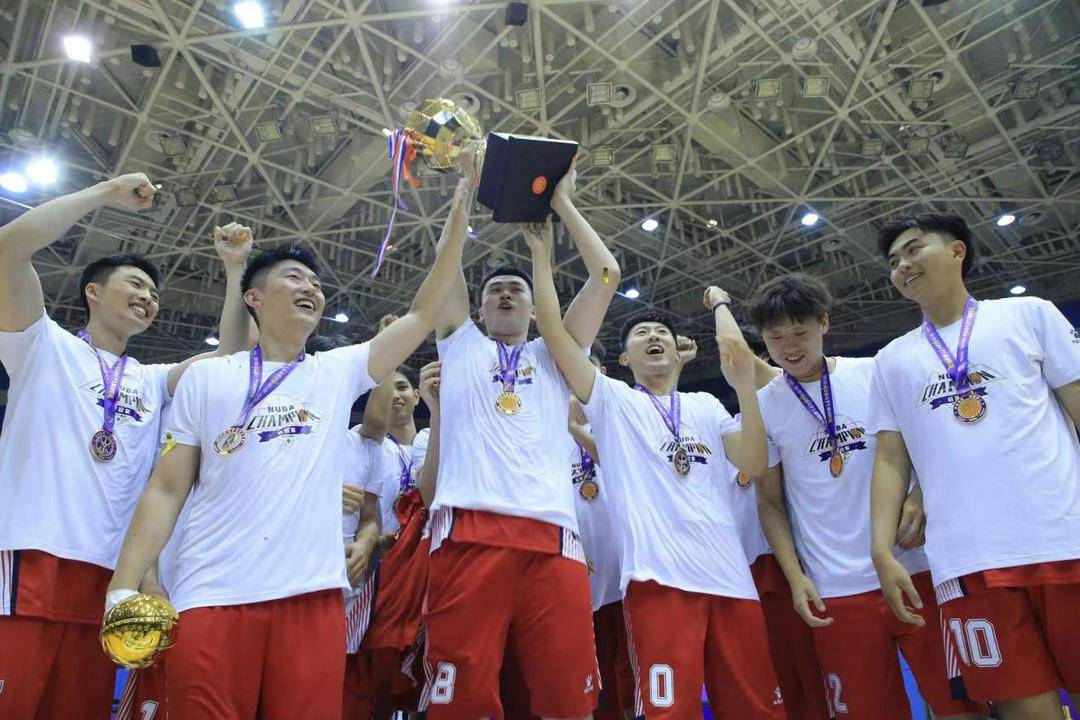大学篮球联赛冠军近年来_大学生篮球冠军_全国大学篮球联赛冠军