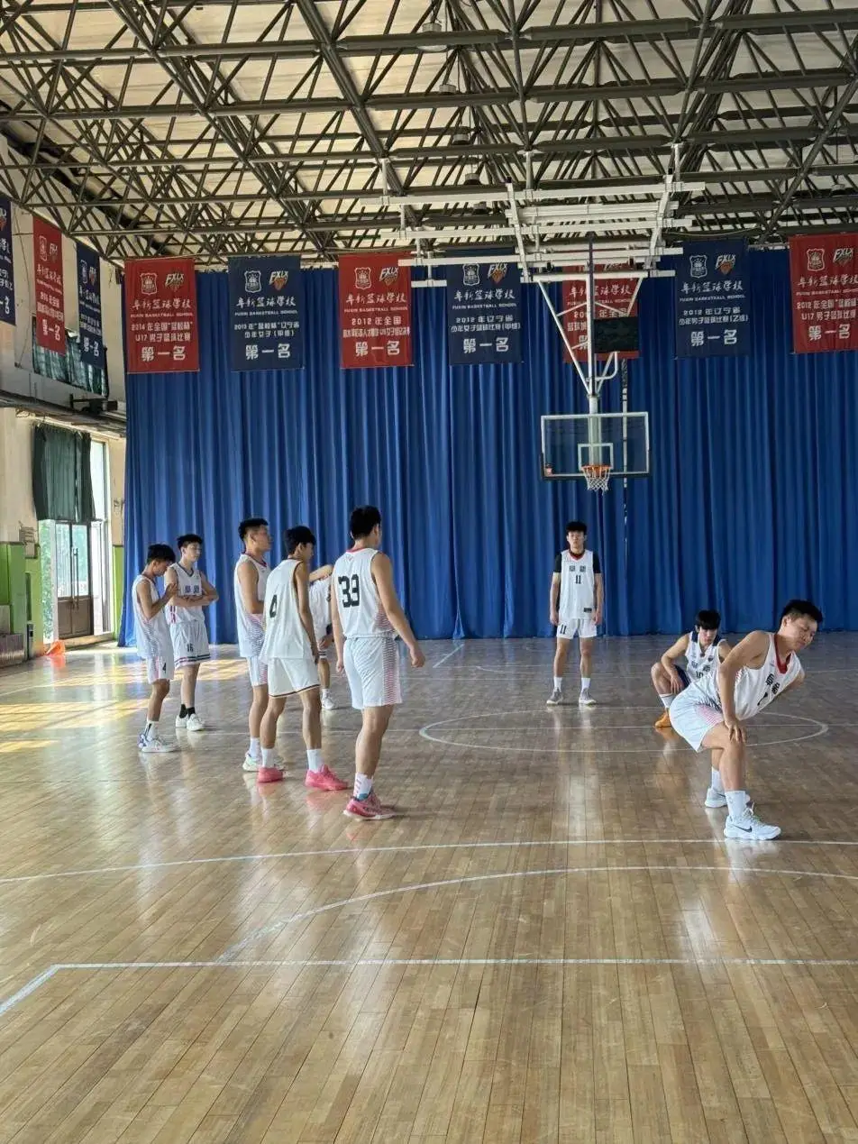 篮球小球什么意思_篮球什么叫小球_篮球小球的规则是什么