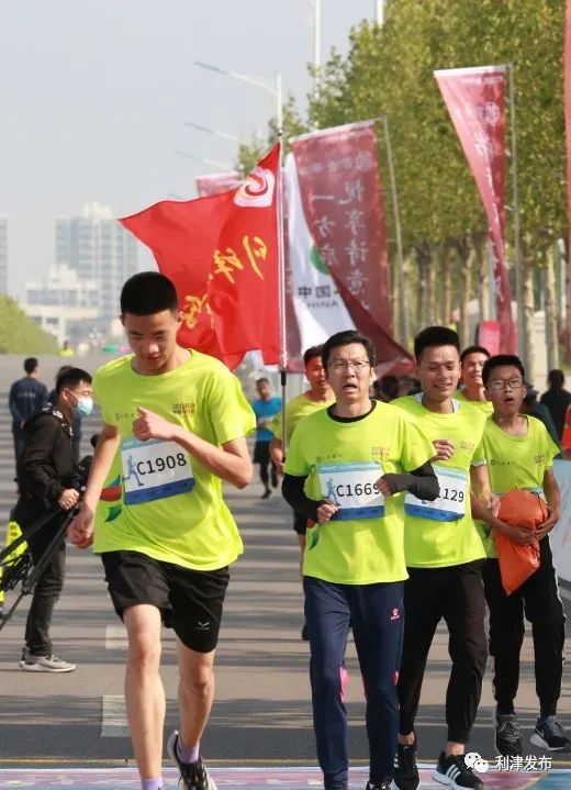 健身房 马拉松_马拉松健身房训练_马拉松房车官网
